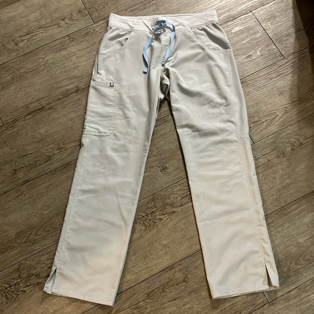 Figs Medium Kade Bottoms in Space Grey